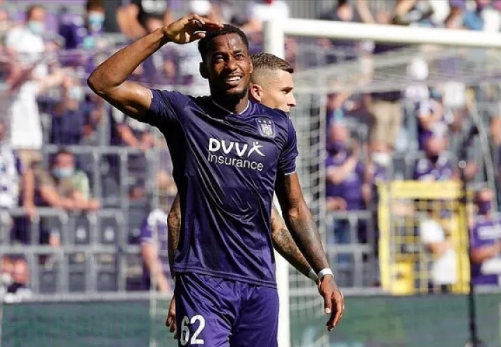 Michael Amir Murillo con los colores del Anderlecht de Bélgica. 