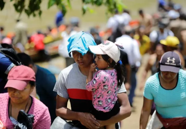 En total, más de 50,000 personas han atravesado el Tapón del Darién en lo que va de este mes.