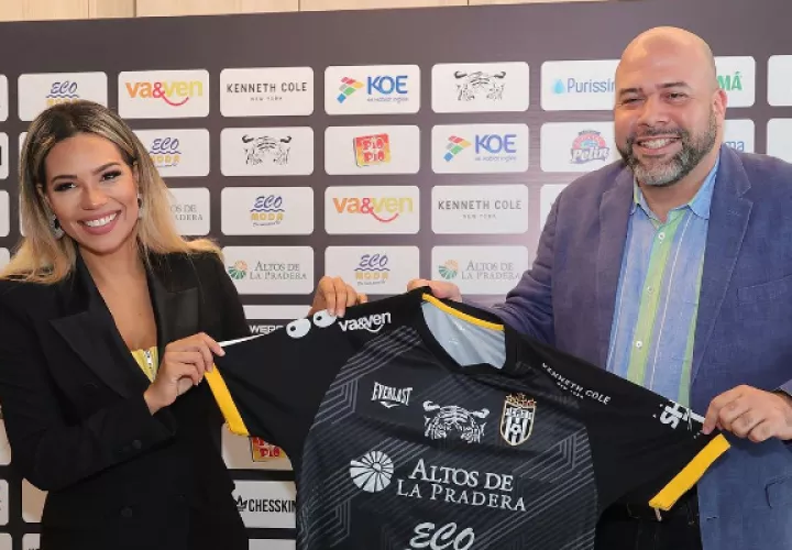 Nicolle Ferguson en su presentación como socia del club. Foto: Instagram / @nicollefergusonb