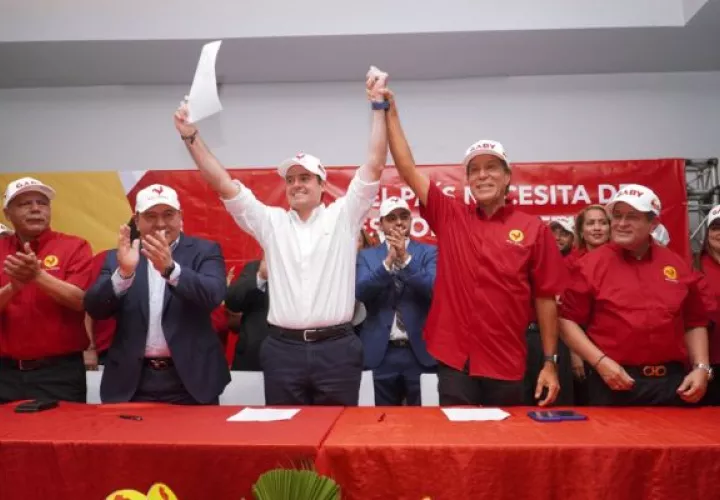 Firma de la alianza entre PRD y Molirena. Foto: Cortesía