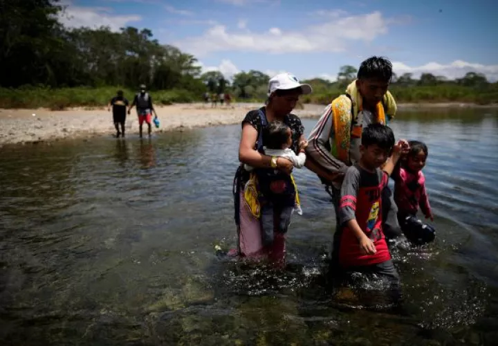 "Más de 260,000" personas migrantes han cruzado la selva de Darién en 2023. Foto: EFE