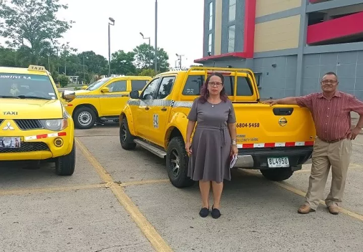 Brenda Smith, abogada de los transportistas afiliados al Sicotive, dijo que unos 35 taxistas se verían afectados. Foto: Melquiades Vásquez 