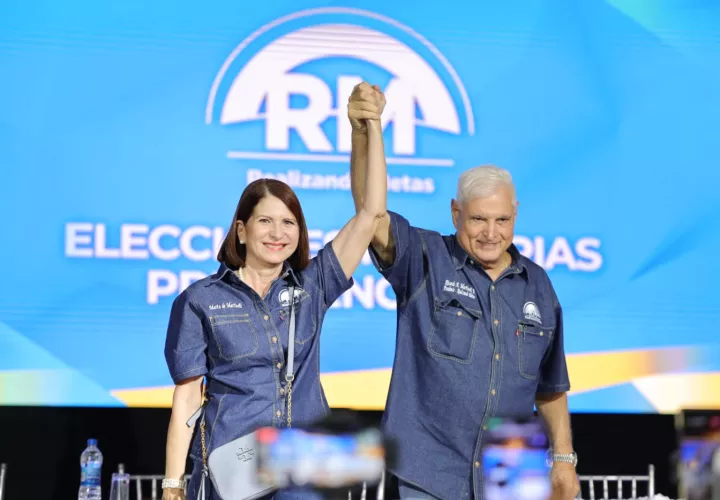 El candidato de RM dijo que con la excesiva cantidad de regulaciones y trámites que se exigen a los inversionistas, estos  'salen huyendo'. Foto: Archivo