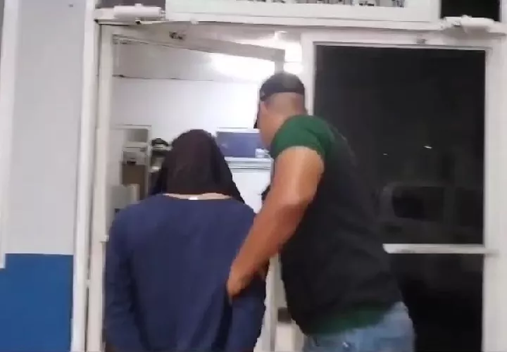 El hombre de 25 años, armado con un cuchillo asesinó a su esposa embarazada y acuchilló a su hijo de dos años, al igual que a su cuñada. Foto. Eric Montenegro