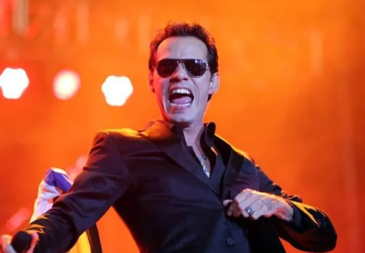Marc Anthony apareció en los Premios Gammy de 1999 con Verónica Rasquin. Foto: Archivo / EFE