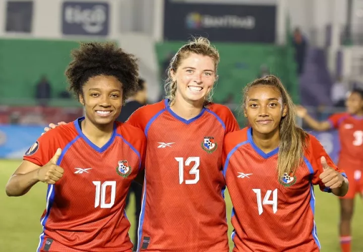 Marta Cox, Riley Tanner y Carmen Montenegro, anotaron los goles por Panamá. Foto: Fepafut