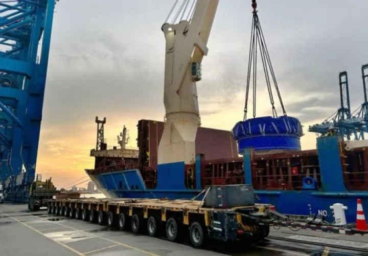 La tuneladora desembarcó el miércoles en Puerto Manzanillo. Foto: Cortesía/ Metro