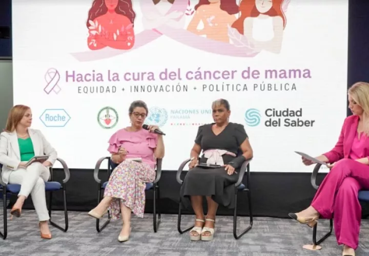Durante el foro 'Hacia la cura del cáncer de mama'. Foto: Cortesía
