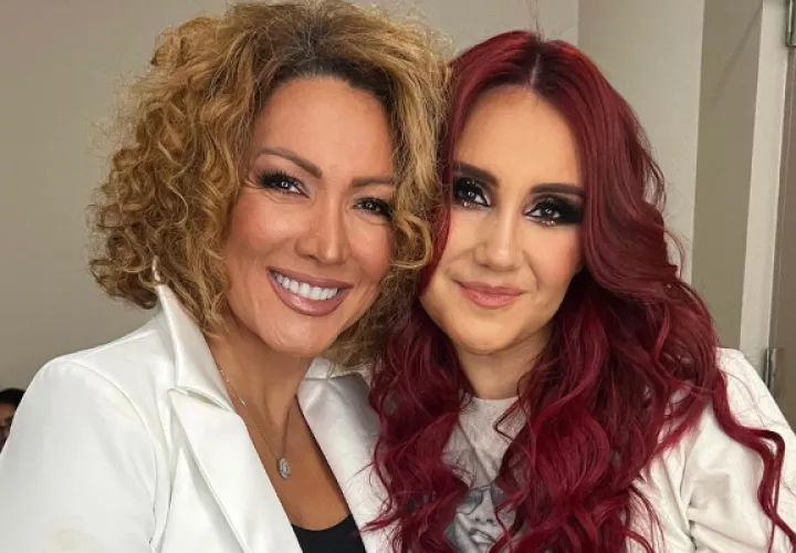 Erika Ender y Dulce María. Foto: Instagram / @erikaender