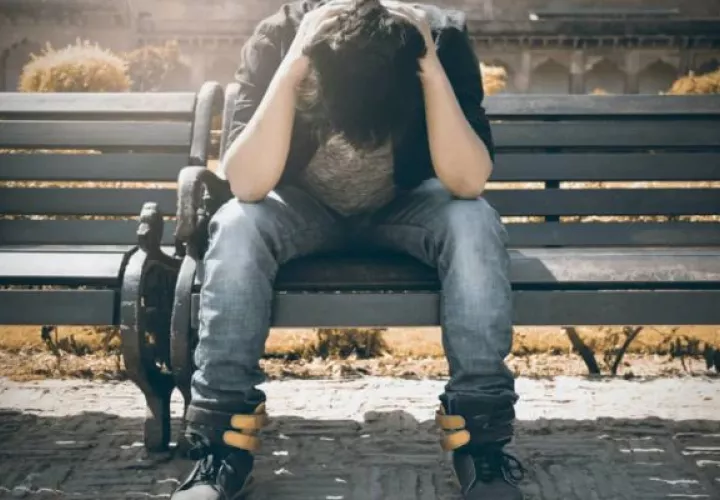 Se debe detectar a tiempoa las personas que muestren conductas suicidas. Foto: Pexels