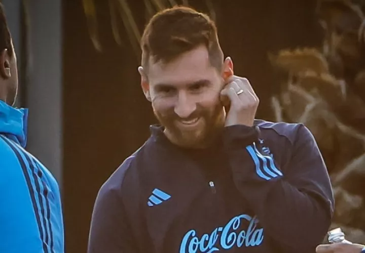 Leo Messi en los entremientos de Argentina. Foto: EFE