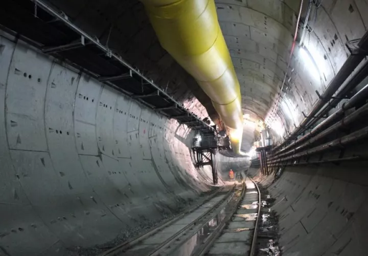 Martinelli inaugura el Metro de Panamá.