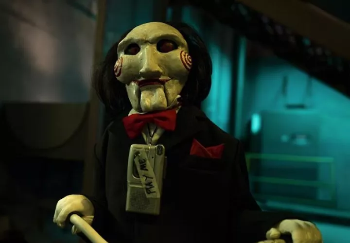 La infalibilidad del asesino conocido como "Jigsaw" será burlada por un grupo de doctores que prometen salvarlo de su enfermedad, Foto: EFE