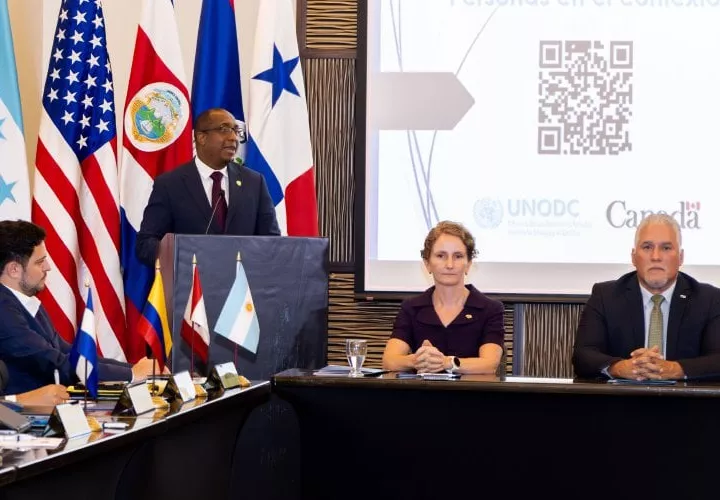 El procurador en su intervención durante la Reunión de Fiscalías Especializadas en Tráfico Ilícito de Migrantes y la Trata de Personas. Foto: Cortesía