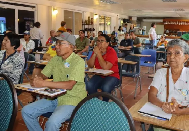 Durante la capacitación. Foto: Cortesía