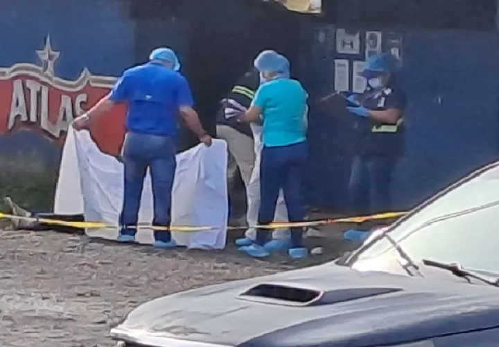 Nicolás Alberto Morales, de 49 años, un golpe en la cabeza y en el sitio se observaron varios pedazos de bloques. Foto. José Vásquez