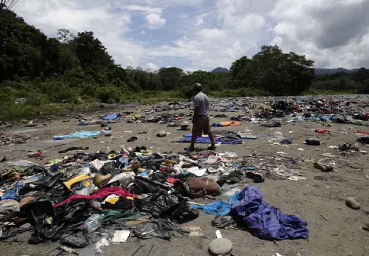 Entre enero de 2021 e inicios de este mes de octubre han cruzado la selva más de 784,000 personas. Foto: EFE