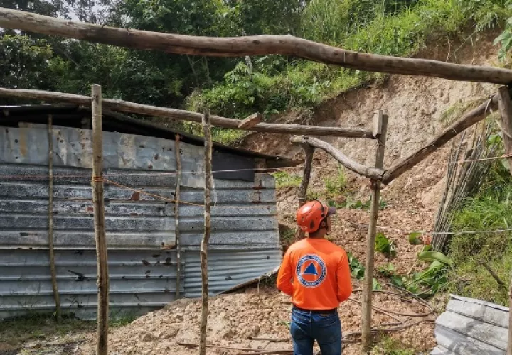 Una residencia en Coclé fue declarada pérdida total. Foto. sinaproc