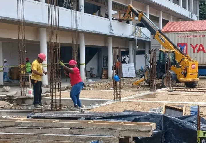 El nuevo hospital contará con 22 edificios que albergarán las áreas administrativas, consulta externa, sala de urgencia, laboratorios, nueve quirófanos y 500 camas. Foto. Diomedes Sánchez