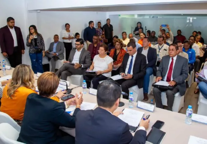 Las mesas que realiza la Comisión de Salario Mínimo se encuentran suspendidas por las protestas que se realizan a nivel nacional. Archivo