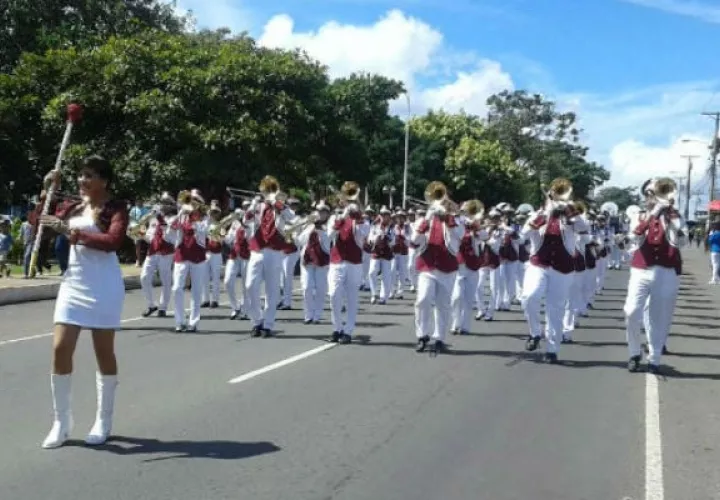 Miles de estudiantes esperaban una decisión por parte de Meduca. Foto: Grupo Epasa