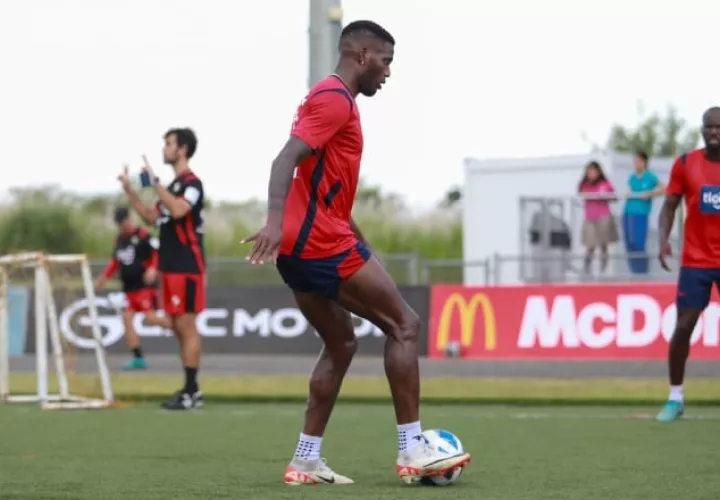 José Fajardo durante los entrenamientos de la selección de Panamá. Foto: Fepafut
