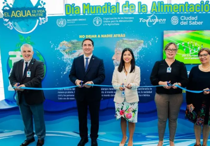 La FAO inaugura una exhibición denominada: “El agua es vida. El agua nutre. No dejar a nadie atrás”. Foto: FAO
