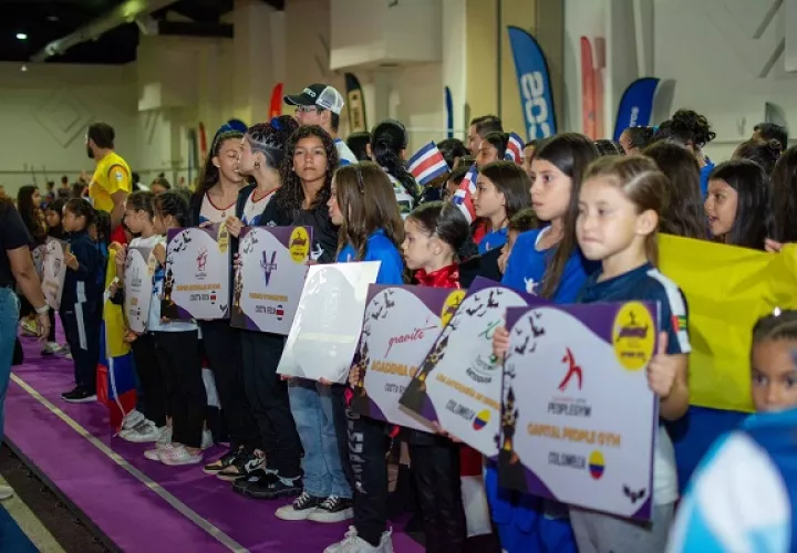 Momentos de inauguración de la Copa IGA. Foto: Cortesía