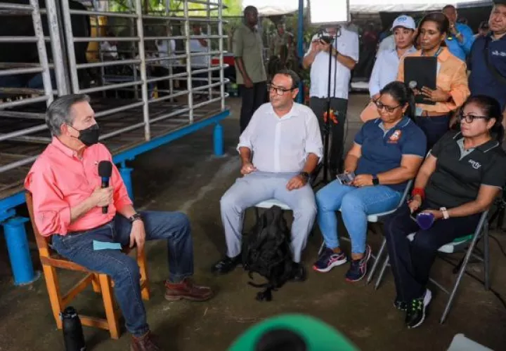 Conferencia de prensa que realizó en la Gira de Trabajo Comunitario, en Veraguas. Foto: Cortesía: Presidencia