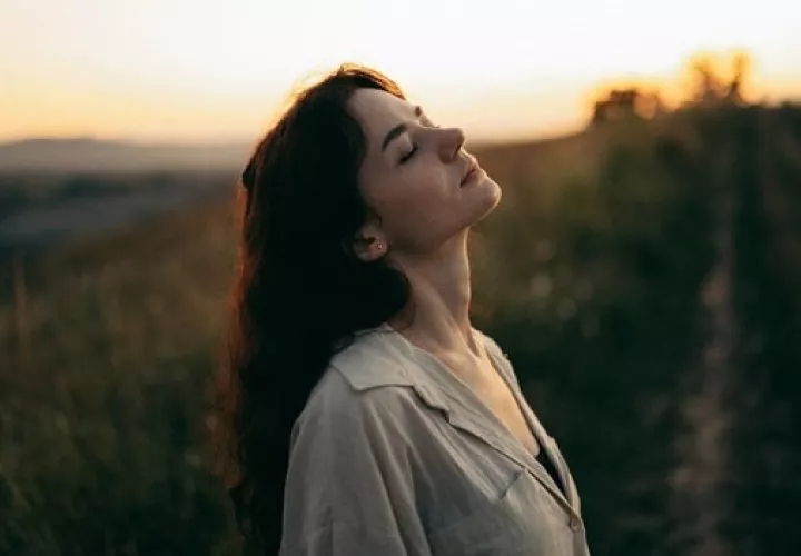 Tener libertad emocional es necesario que no se repriman las emociones. Foto: Pexels