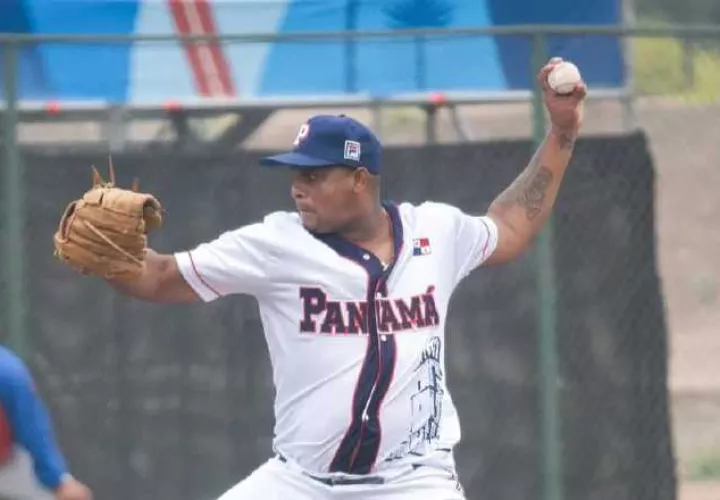 Luis Ramos fue el lanzador ganador por Panamá contra Chile. Foto: COP