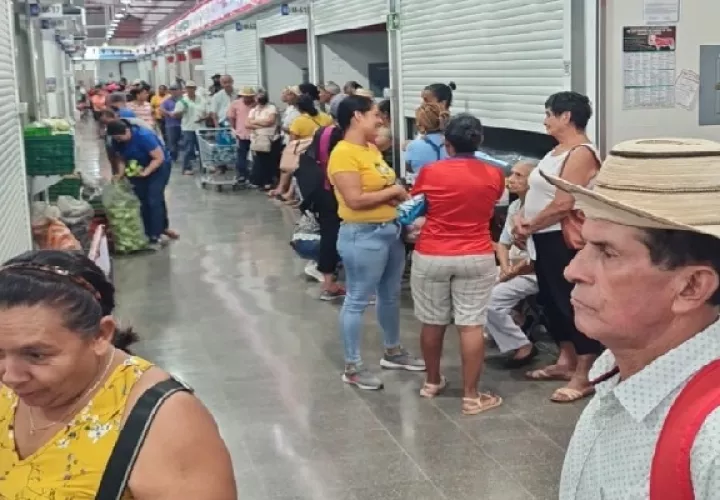 “Hoy a Merca Chitré no logró llegar ningún camión. Pensábamos que venían para seguir abasteciéndonos, pero lamentablemente ninguno logró llegar”, indicó el comerciante. Foto. Thays Domínguez