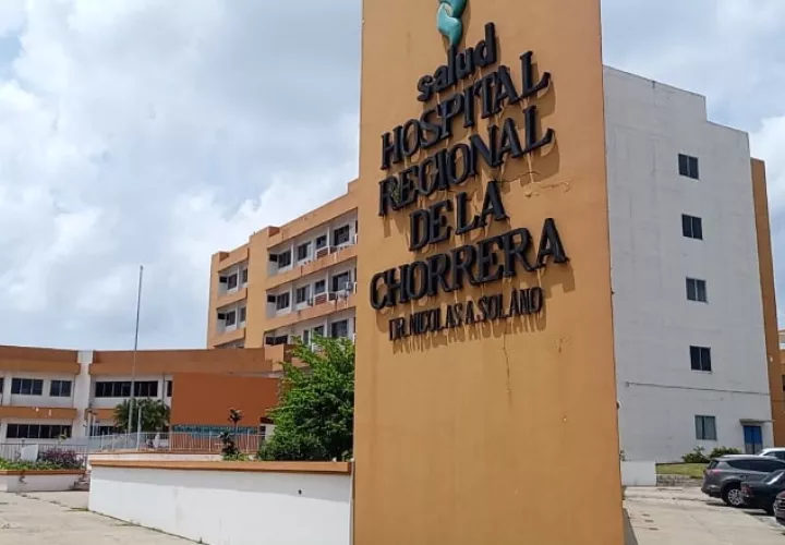 El director del Hospital Nicolás A. Solano, Ycly Jaén advierte abandono de pacientes con trastorno mentales en el nosocomio.  Eric Montengro.