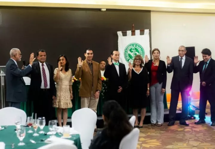 Colegio de Farmaceúticos de Panamá  cuenta con nueva junta directiva hasta el periodo 2025. Foto: Cortesía