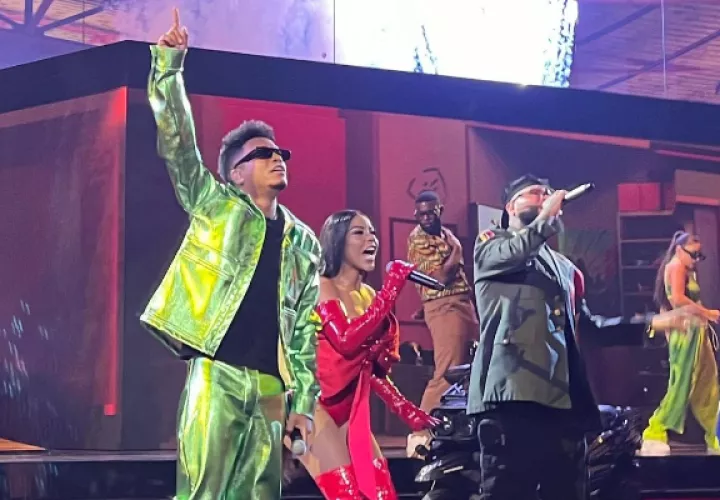 Eddy Lover, Demphra y Farruko en la presentación de 'Perdóname'. Foto: @douglasdiazphoto