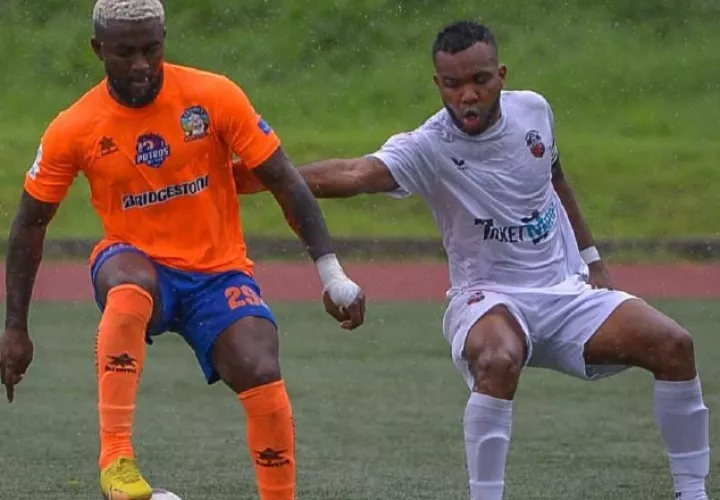 Ricardo Phillips hijo de Potros (izq.) y Jhamal Rodríguez de Sanfra. Foto: LPF