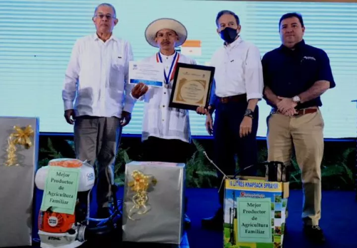 Productores reciben homenaje en su día. Foto: Cortesía