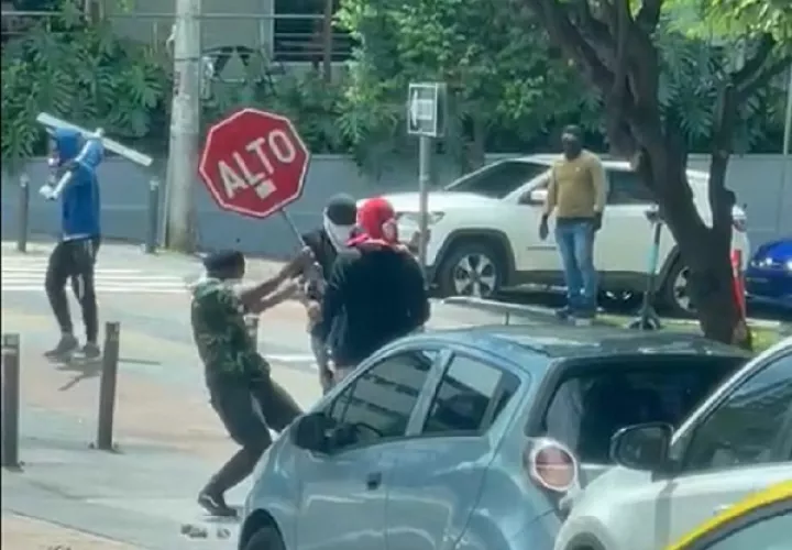 Destrucción del señalizaciones. 