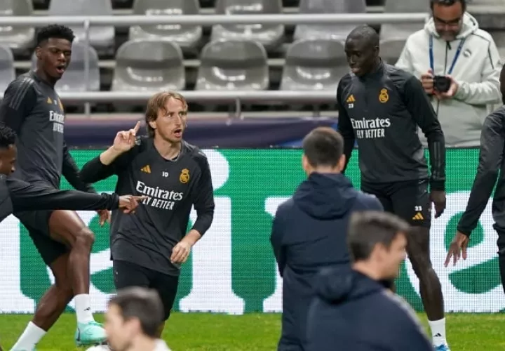 Real Madrid en los entrenamientos con miras su juego ante Braga. Foto: EFE