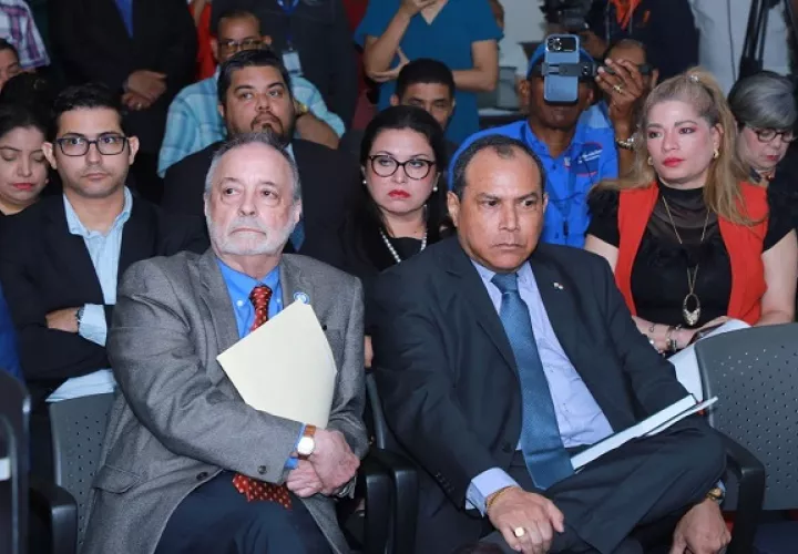 Los magistrados del Tribunal Electoral acudieron este martes  a la Asamblea Nacional. Foto: Cortesía/AN