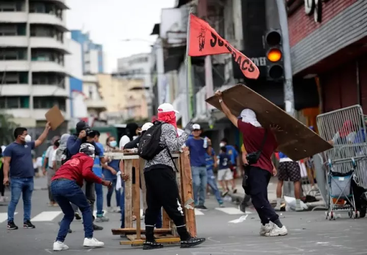 El país lleva una semana envuelto en el caos. Foto: EFE