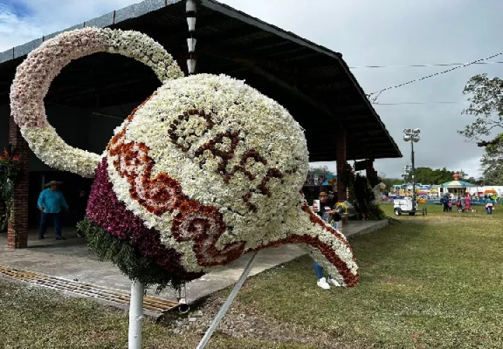 Otro de los atractivos es la Parada de las Flores, este año se llevó a cabo su séptima versión. FOTO/ JOSÉ VÁSQUEZ