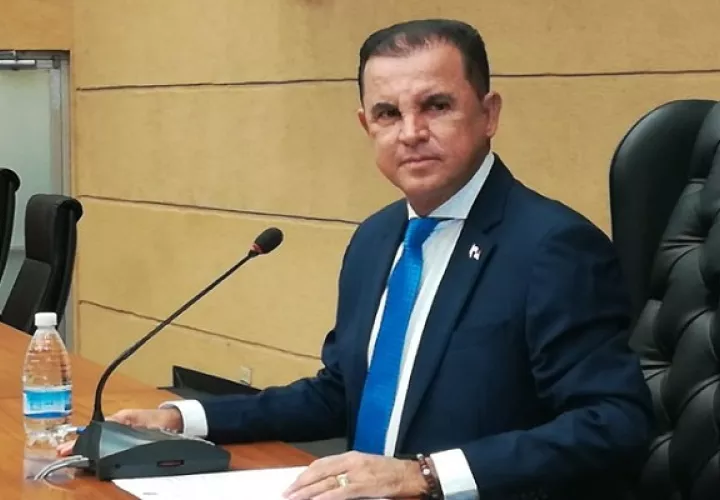 Tito Rodríguez destacó que confió en el presidente y sus asesores. Foto: Cortesía