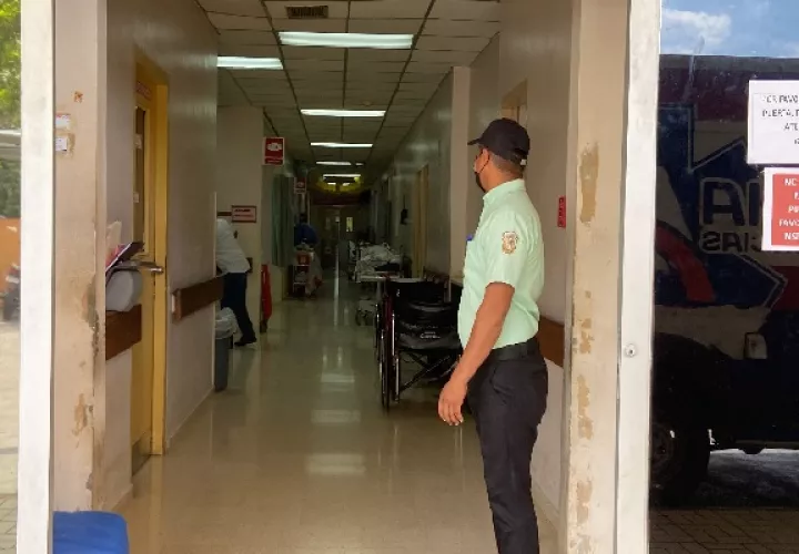Los nosocomios de la ciudad capital están rechazando los pacientes que son enviados para hospitalización al ser imposibles brindarles en este hospital los cuidados que requieren. Foto. Eric Montenegro