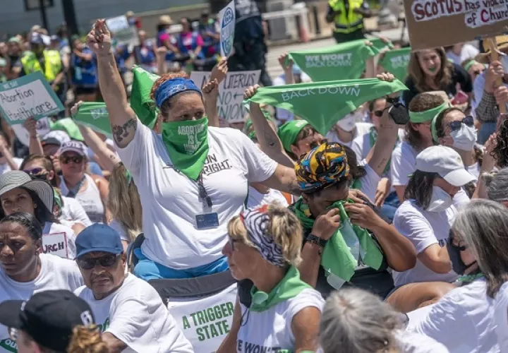 En EE.UU., veintiún estados prohíben el aborto después de las 18 semanas de gestación, y algunos lo restringen antes. Foto: EFE