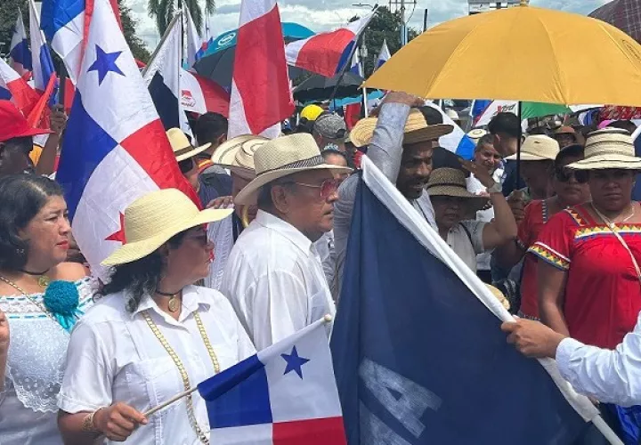 Ambos grupos han señalado que se tiene que dar un diálogo con la ministra de Educación. Foto: José Vásquez. 