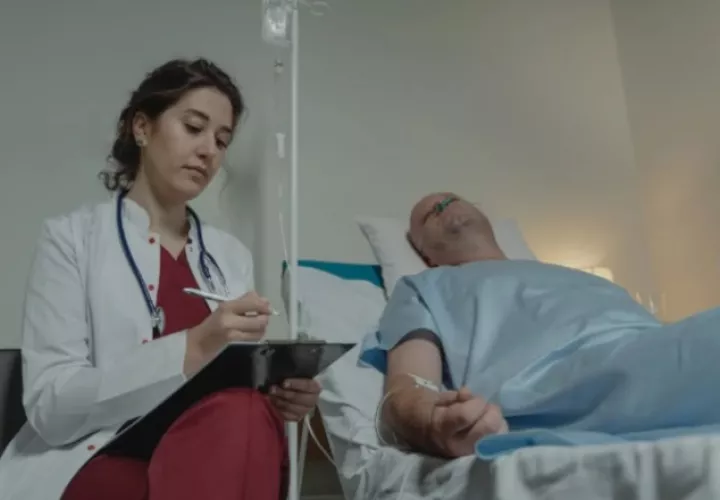 El tratamiento para los casos de cáncer de cabeza y cuello puede variar según el tamaño, la ubicación y el tipo de cáncer.  Pexels