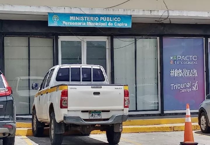 Personal del Ministerio Público (MP) y del Instituto de Medicina Legal y Ciencias Forenses (IMELCF) efectuaron el levantamiento de los restos humanos para su traslado a la morgue judicial. Foto. Ilustrativa