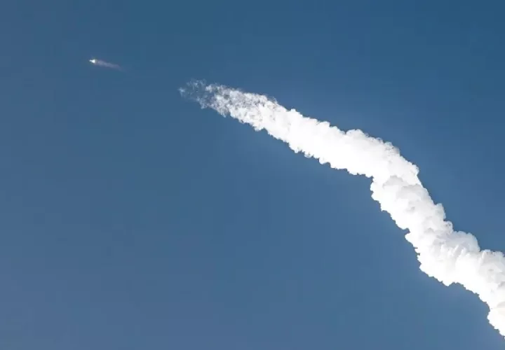 SpaceX lanzó este sábado  la segunda prueba del Starship, la nave más grande y más poderosa del mundo en alcanzar el espacio. Foto: EFE