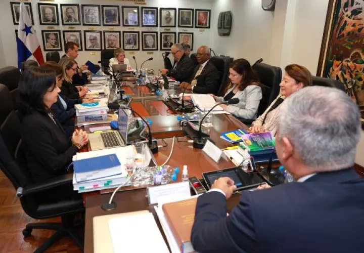 Pleno de la CSJ inicia sesión permanente, en el Palacio de Justicia Gil Ponce, para analizar las demandas de inconstitucionalidad de la Ley 406. Foto: Cortesía